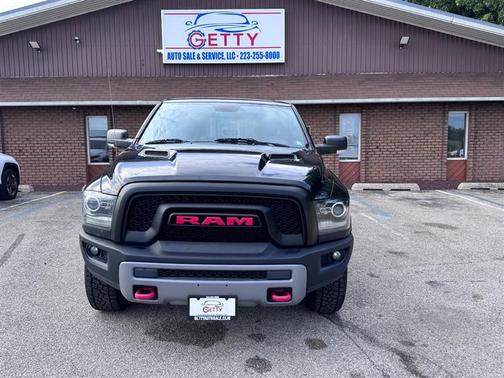 Brilliant Black Crystal Pearlcoat 2016 RAM 1500 Rebel