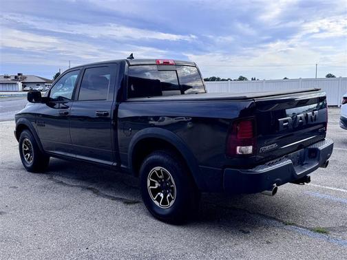 Brilliant Black Crystal Pearlcoat 2016 RAM 1500 Rebel