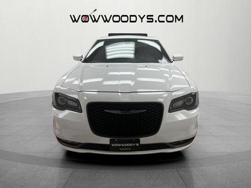 2016 Chrysler 300 S