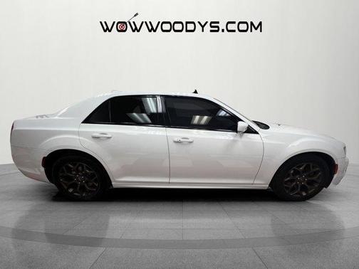 2016 Chrysler 300 S