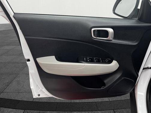 2021 Hyundai VENUE SEL