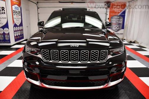 Photo 2 of 99 of 2021 Jeep Grand Cherokee L Summit