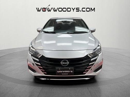 2023 Nissan Versa 1.6 SV