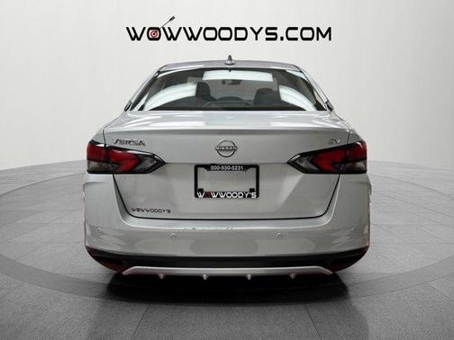 2023 Nissan Versa 1.6 SV