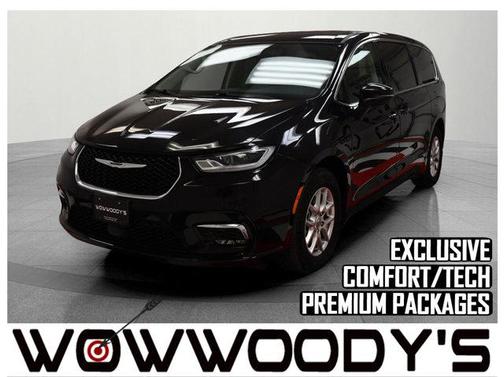 2023 Chrysler Pacifica Touring-L