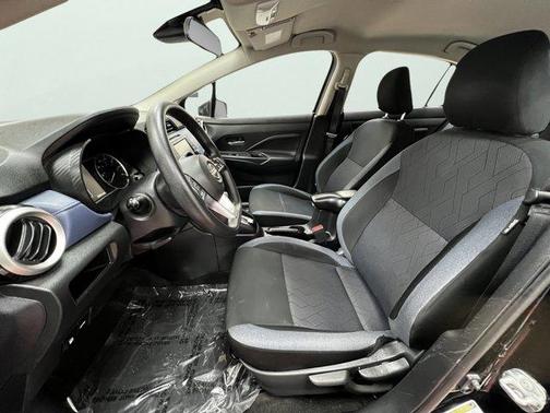 2023 Nissan Versa 1.6 SV
