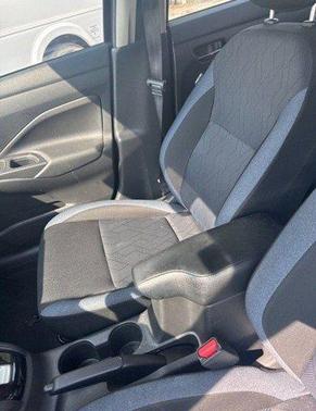 2023 Nissan Versa 1.6 SV