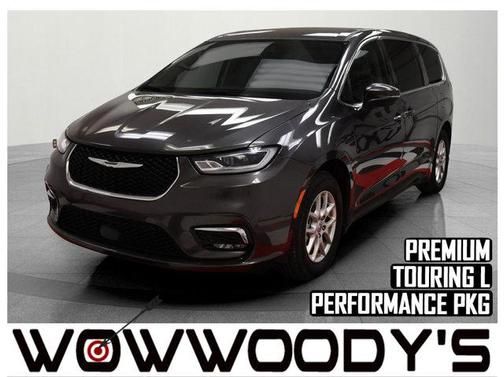 2023 Chrysler Pacifica Touring-L