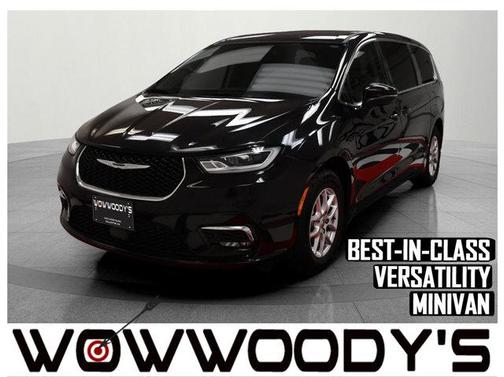 2023 Chrysler Pacifica Touring-L
