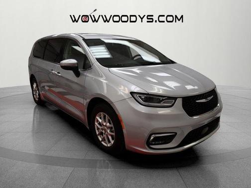 2023 Chrysler Pacifica Touring-L