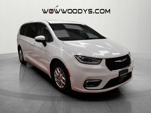 2023 Chrysler Pacifica Touring-L