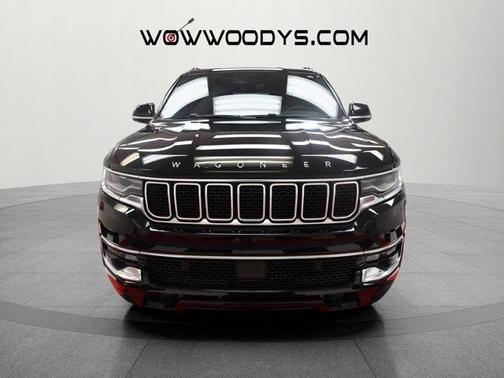 2023 Jeep Wagoneer Base