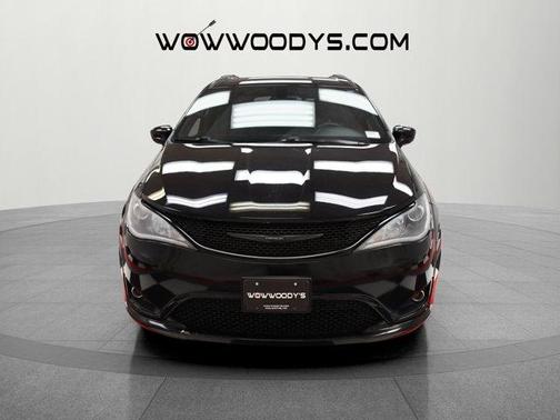 2019 Chrysler Pacifica Touring-L