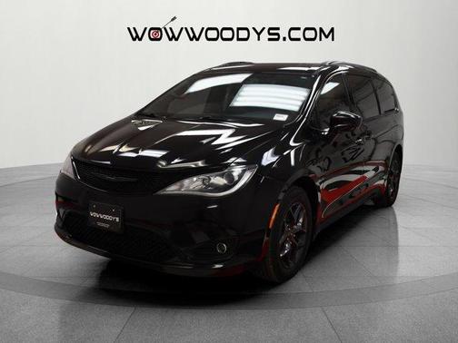 2019 Chrysler Pacifica Touring-L