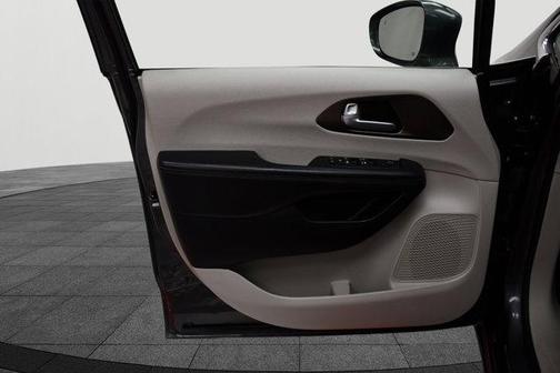 2018 Chrysler Pacifica Touring-L