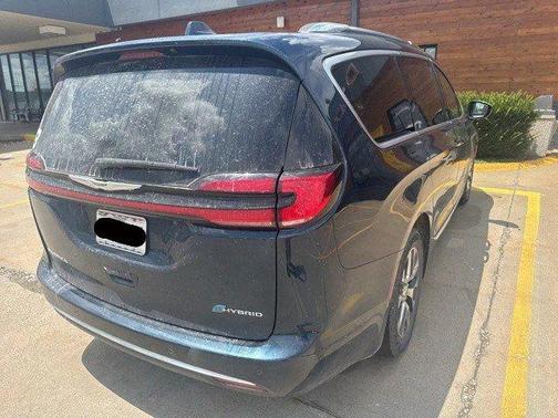 2022 Chrysler Pacifica Hybrid Pinnacle