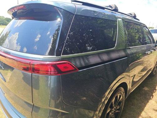 2022 Kia Carnival SX