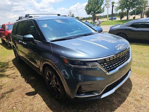 2022 Kia Carnival SX