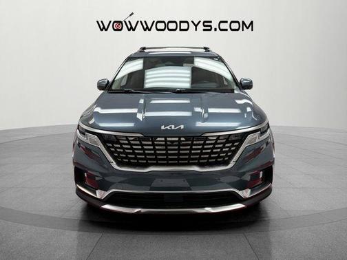 2022 Kia Carnival SX
