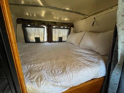 1990 Ford E350 XL
