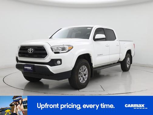 White 2017 Toyota Tacoma SR5