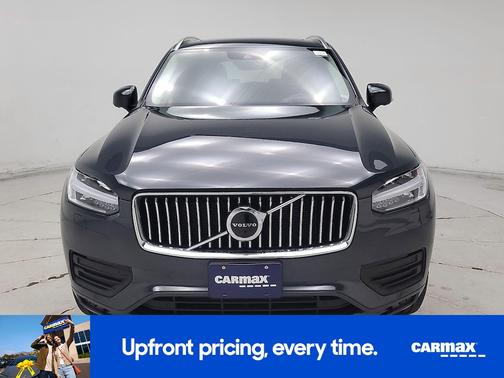 2022 Volvo XC90 T5 Momentum