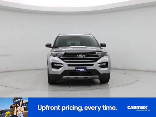 Silver 2024 Ford Explorer XLT