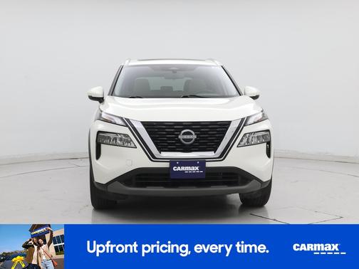 White 2022 Nissan Rogue SV
