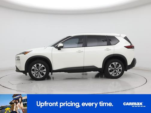 White 2022 Nissan Rogue SV