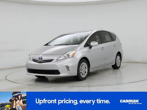 2014 Toyota Prius v Five