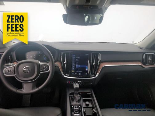 Blue 2019 Volvo S60 T6 Momentum