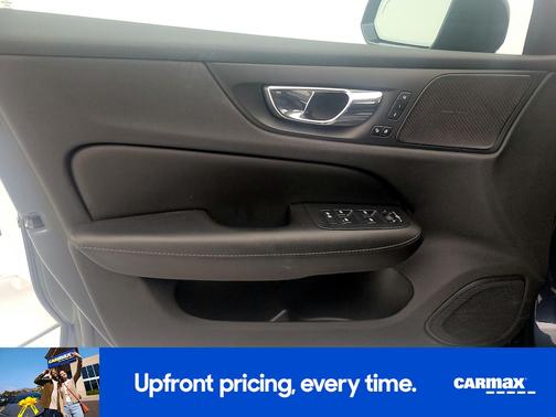 Blue 2019 Volvo S60 T6 Momentum