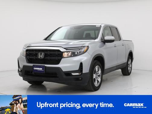 Silver 2025 Honda Ridgeline RTL