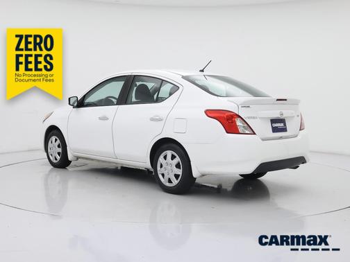 White 2018 Nissan Versa SV