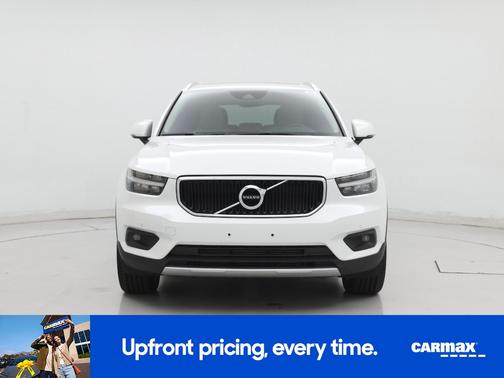 2021 Volvo XC40 T5 Momentum