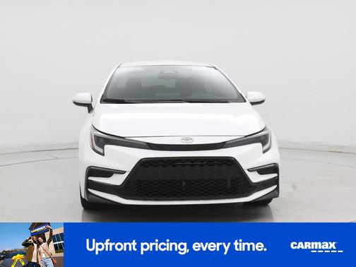 White 2024 Toyota Corolla SE