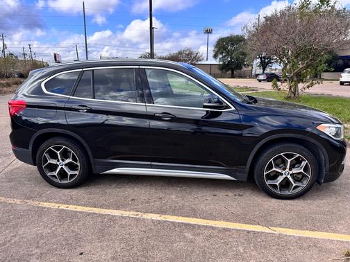 Black 2019 BMW X1 sDrive28i