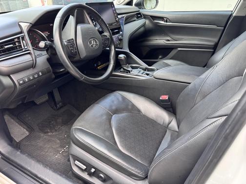 White 2021 Toyota Camry XSE
