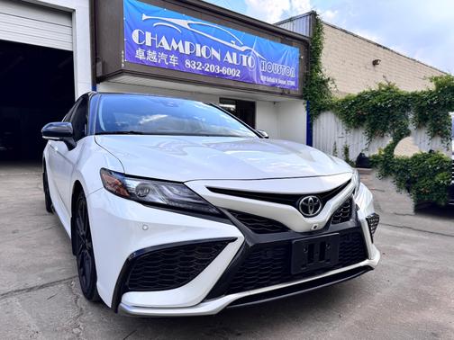 White 2021 Toyota Camry XSE