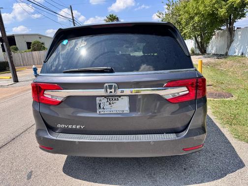 Grey 2018 Honda Odyssey Touring
