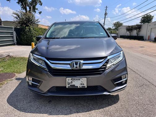 Grey 2018 Honda Odyssey Touring
