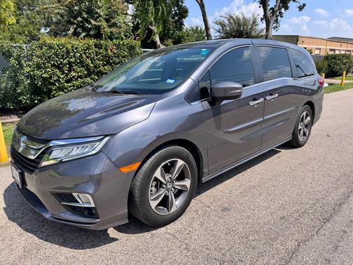 Grey 2018 Honda Odyssey Touring