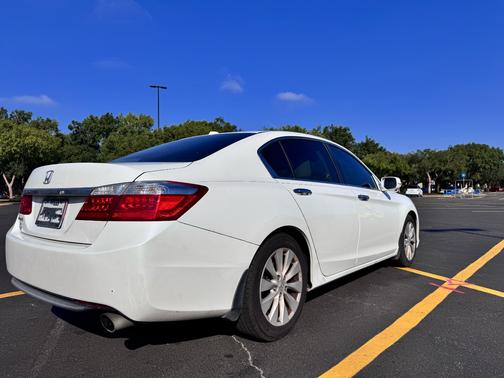 White 2015 Honda Accord EX-L