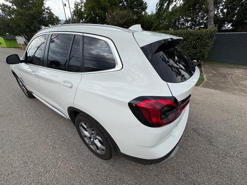 White 2024 BMW X3 xDrive30i