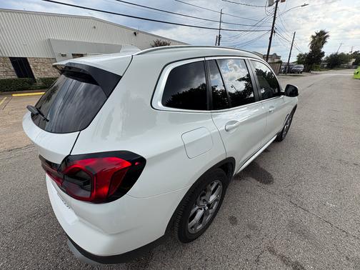 White 2024 BMW X3 xDrive30i