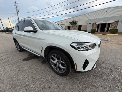 White 2024 BMW X3 xDrive30i