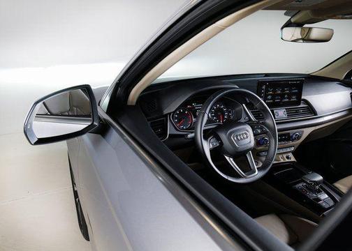 2024 Audi Q5 45 S line Premium