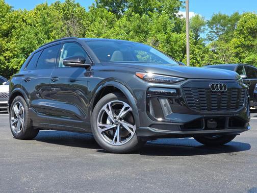 Gray 2027 Audi Q6 e-tron Prestige quattro