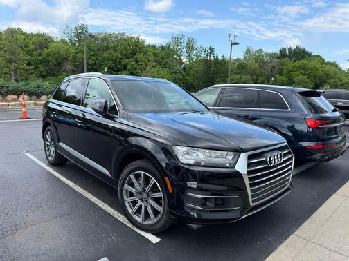 Black 2019 Audi Q7 55 Prestige