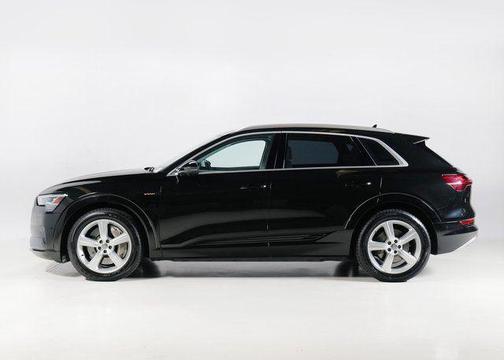 2019 Audi e-tron Premium Plus